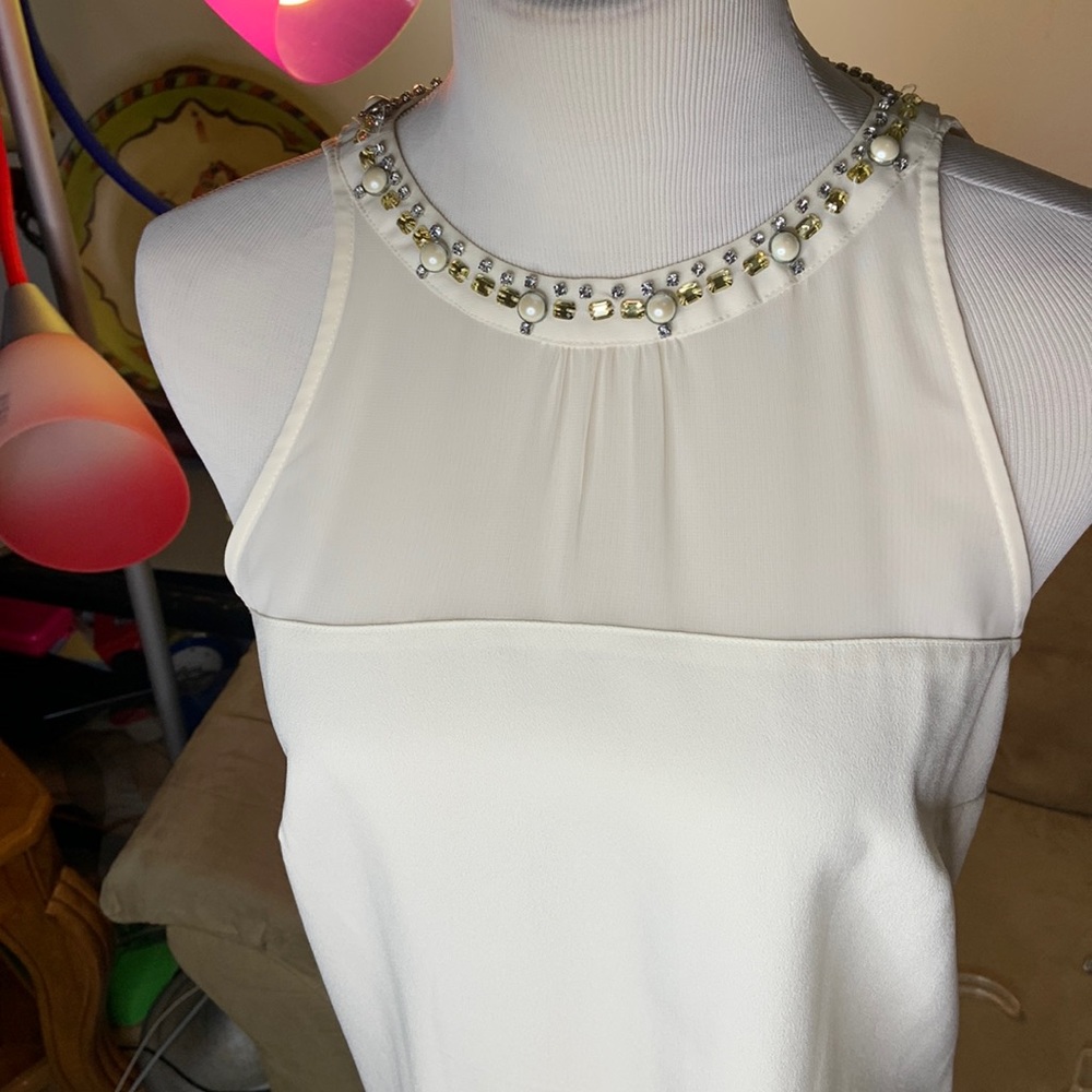 Ann Taylor Faux Diamond’s and Perls Neckline Cream Blouse size 4